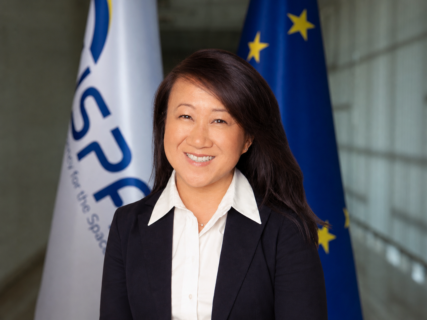 Elaine Tan headshot